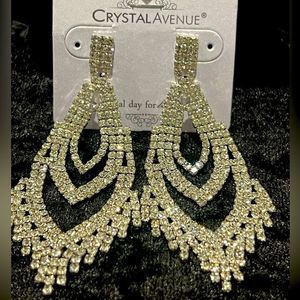 NWT Stunning Chandelier Silver Crystal Earrings Extremely Lightweight Bridal